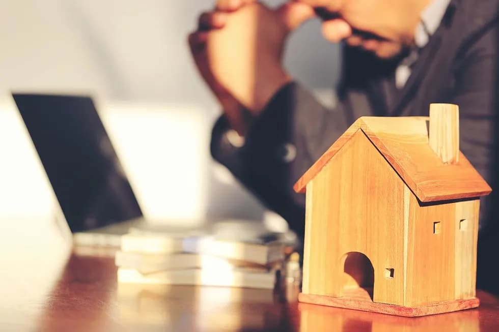 Украли квартиру – что делать?